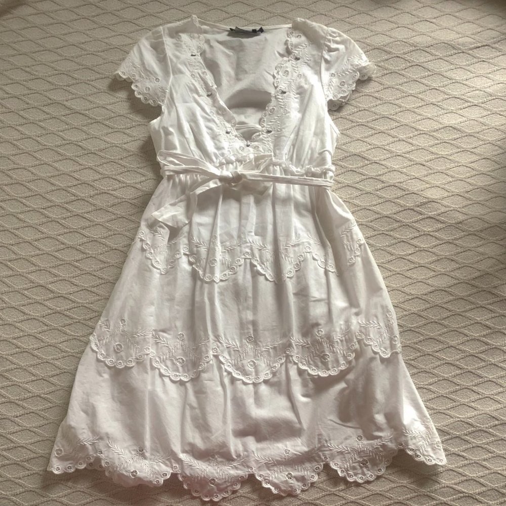 BCBG MAXAZRIA | White Cotton Eyelet Dress V-neck 2